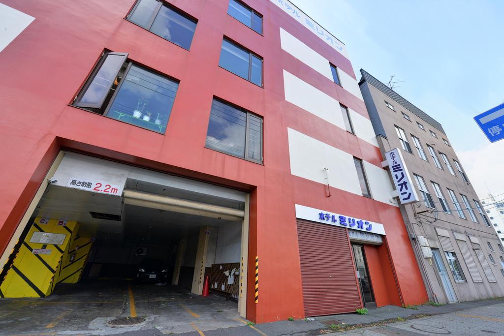 Million Hotel